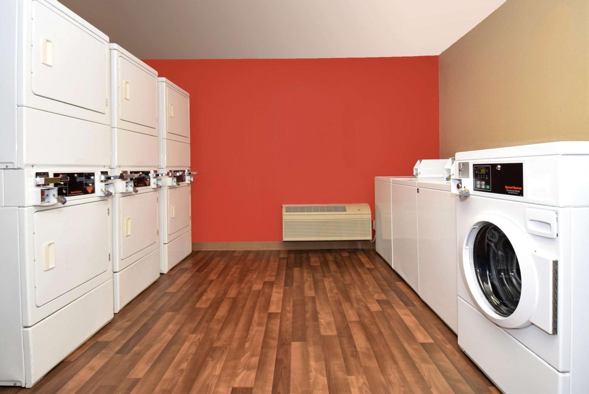 Extended Stay America Select Suites - Chicago - Westmont - Oak Brook Extérieur photo