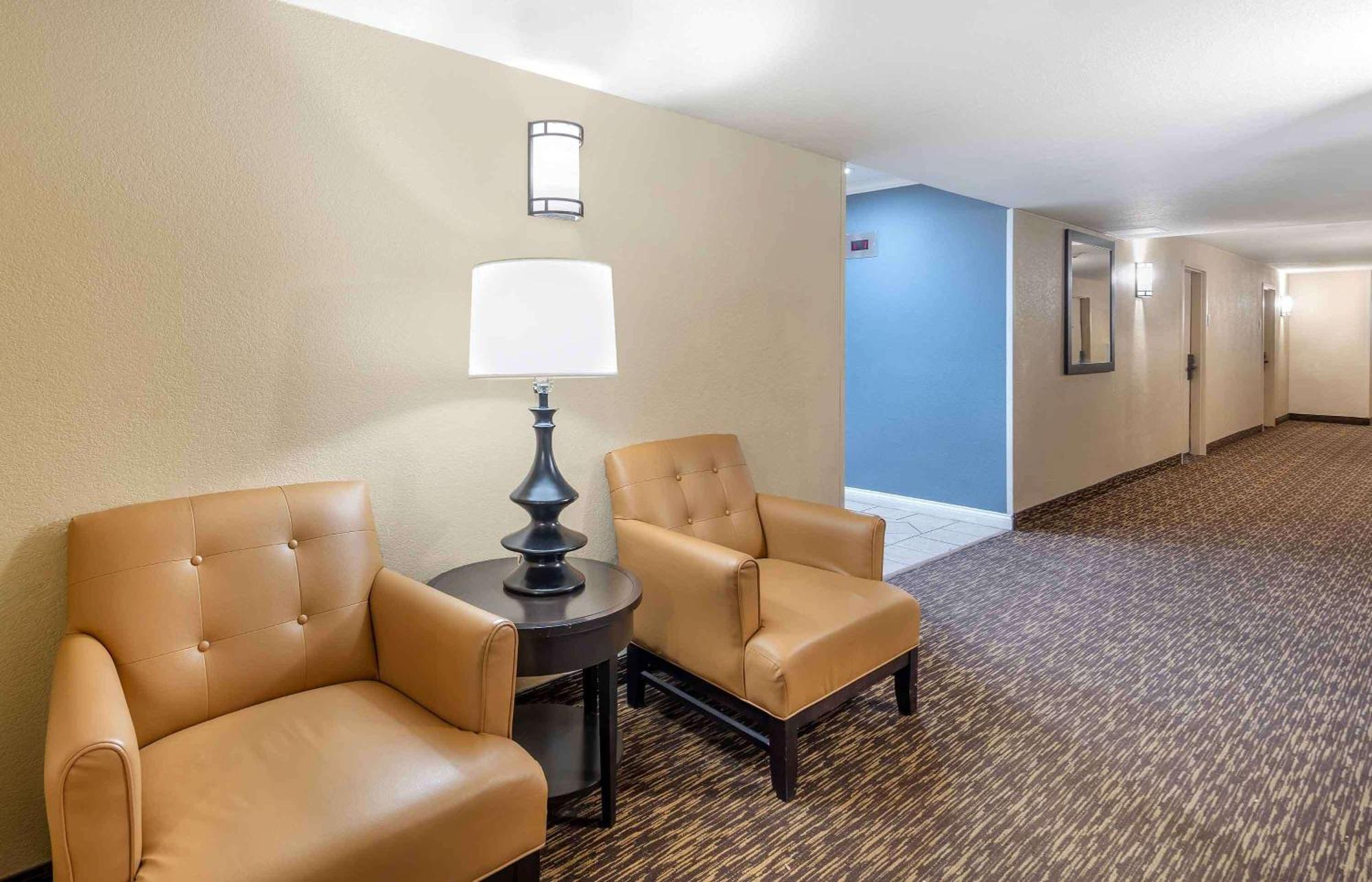 Extended Stay America Select Suites - Chicago - Westmont - Oak Brook Extérieur photo
