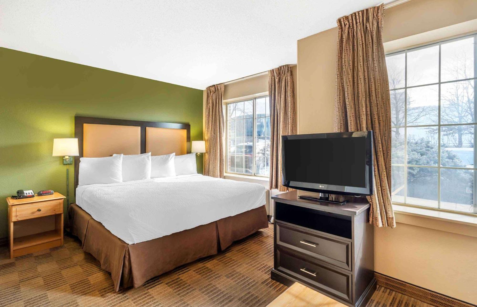 Extended Stay America Select Suites - Chicago - Westmont - Oak Brook Extérieur photo