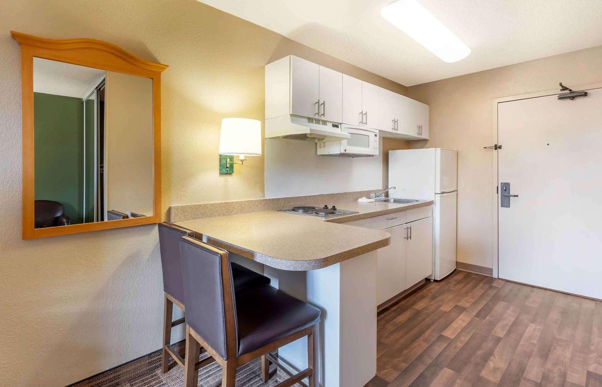 Extended Stay America Select Suites - Chicago - Westmont - Oak Brook Extérieur photo