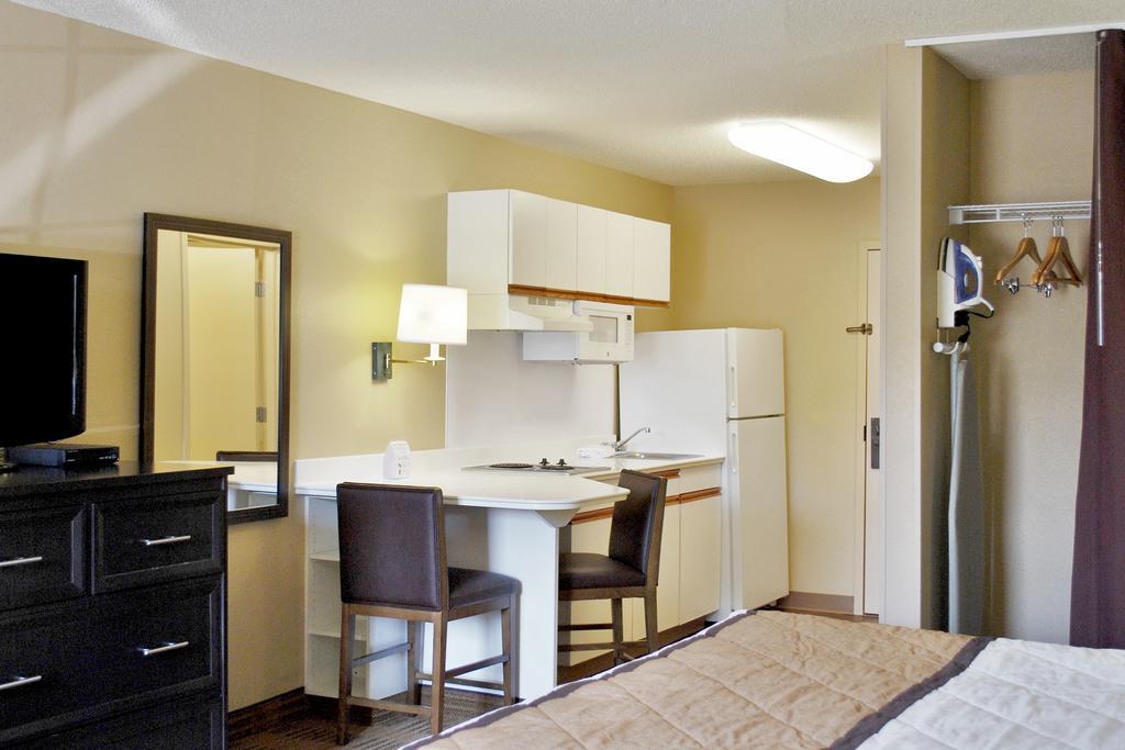 Extended Stay America Select Suites - Chicago - Westmont - Oak Brook Extérieur photo