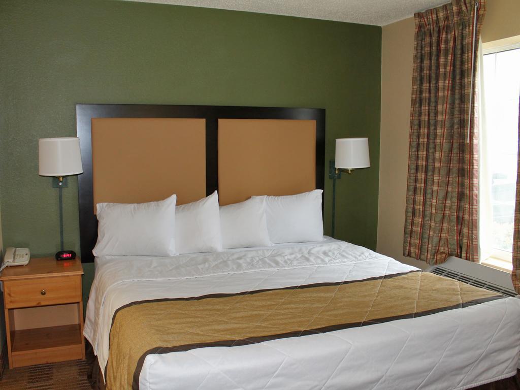 Extended Stay America Select Suites - Chicago - Westmont - Oak Brook Extérieur photo
